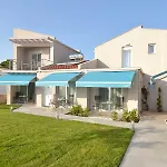 Yalos Maisonettes *