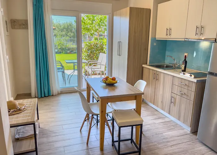 Yalos Maisonettes Case de vacanță Skala Sotiros