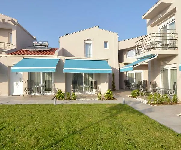 Yalos Maisonettes Feriehus Skála Sotíros