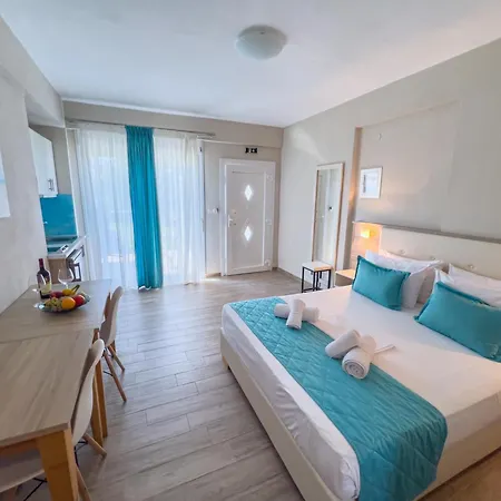 Yalos Maisonettes 스칼라소티로스