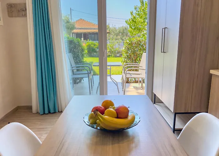 Yalos Maisonettes בית נופש *
