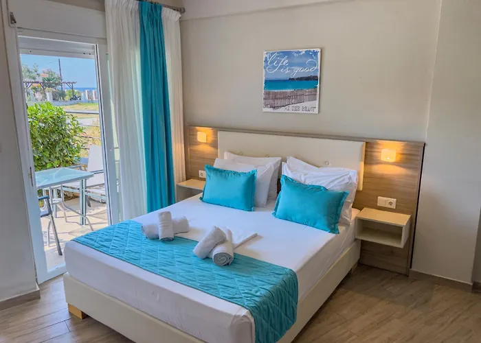 בית נופש Yalos Maisonettes *