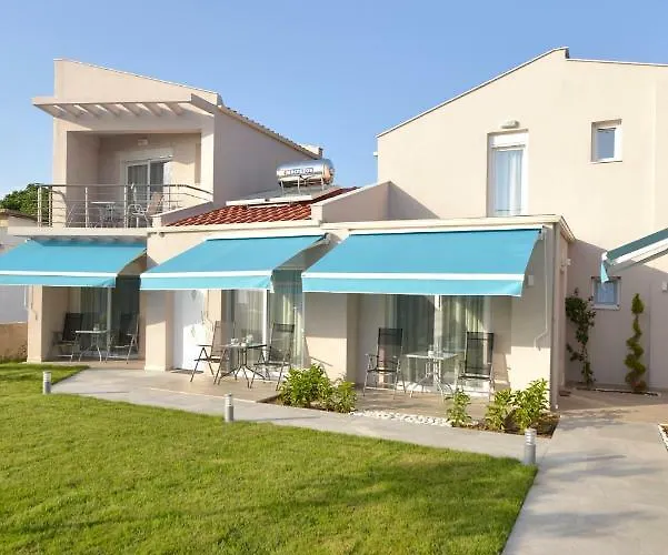Yalos Maisonettes *